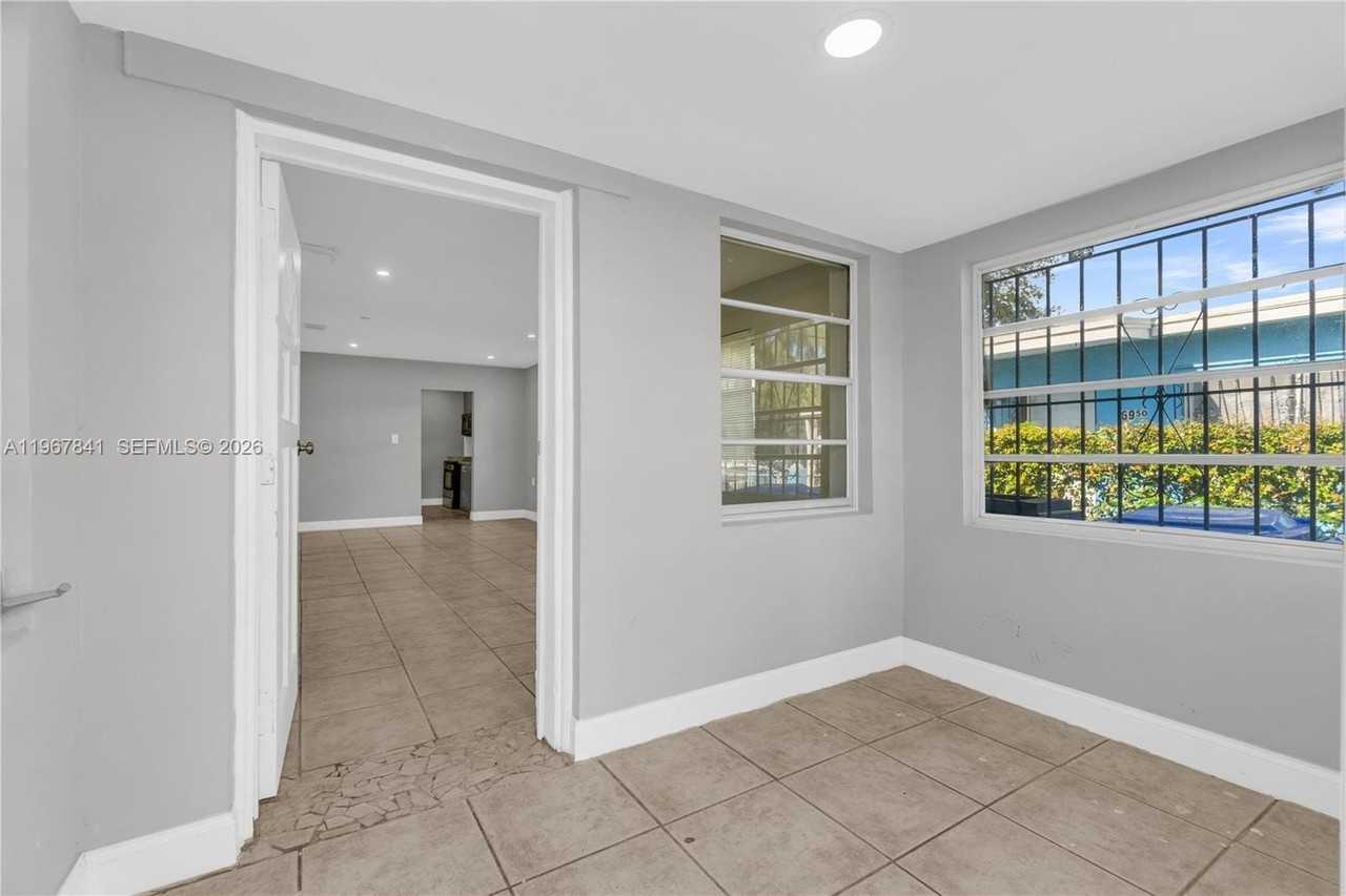 6940 Nw 6th Ct #2 - Photo 6 of 50