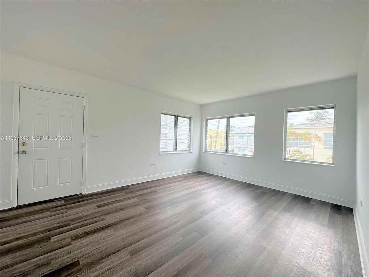 1910 Biarritz Dr #4 - Photo 2 of 13