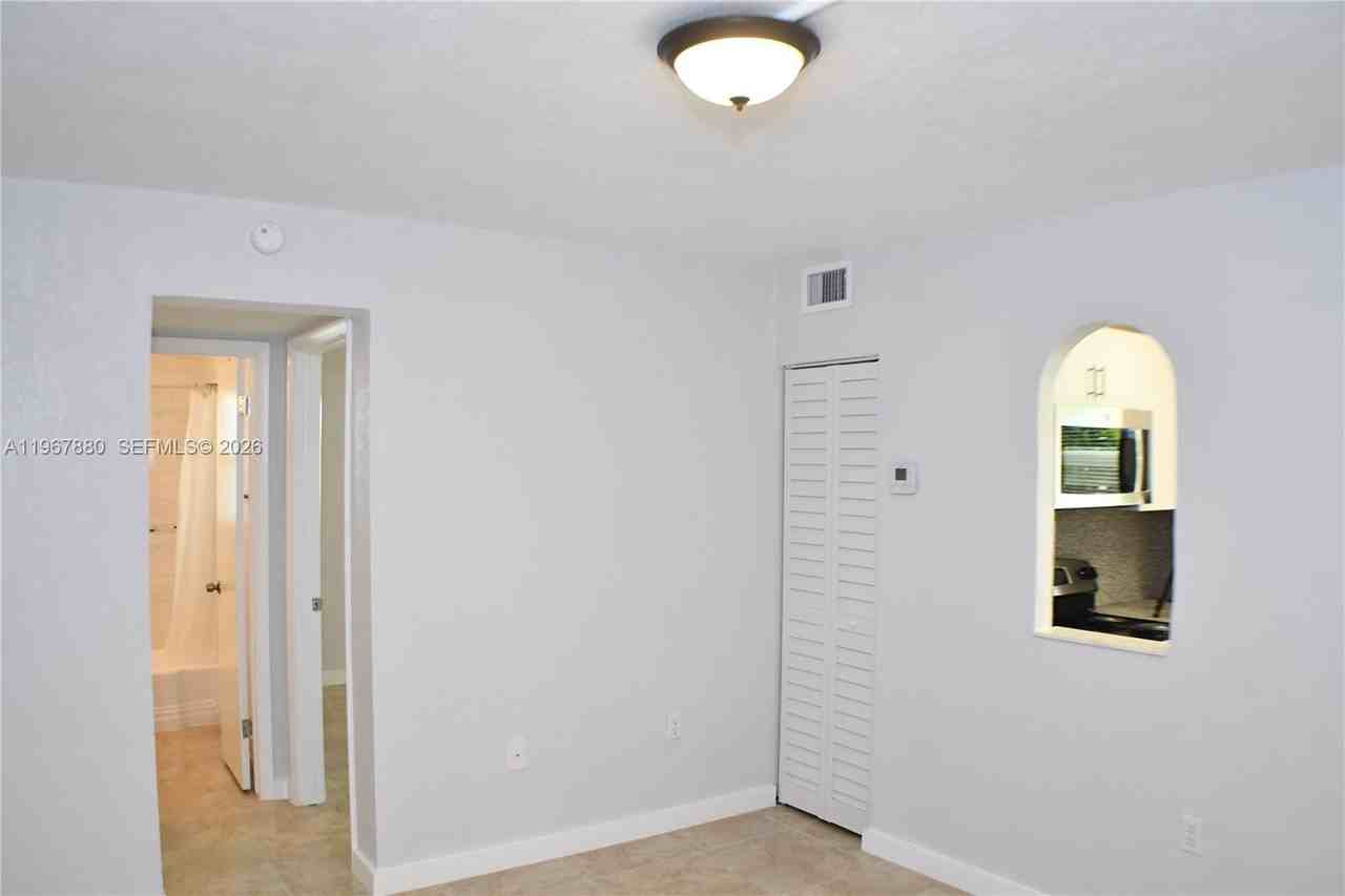 1398 Nw 61st St #3 - Photo 2 of 8