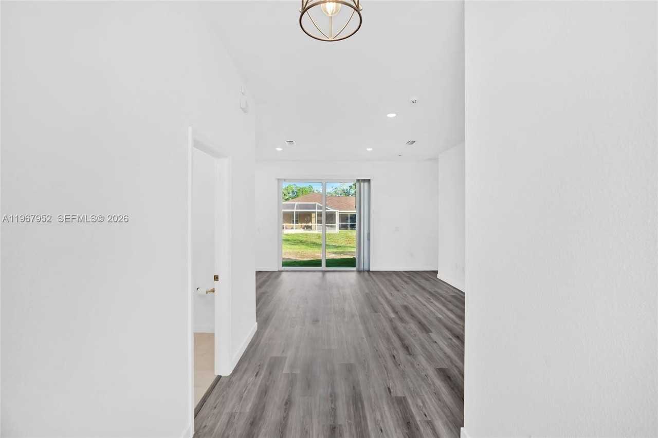 719 Little Rock St E - Photo 7 of 36