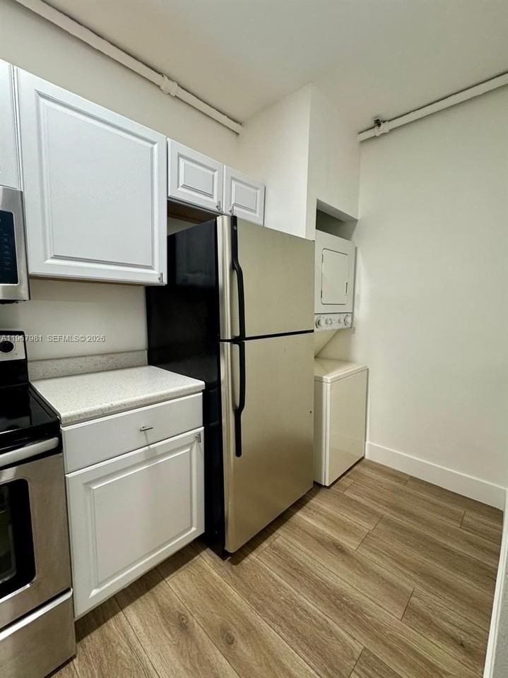 842 Himmarshee St #3 - Photo 3 of 29