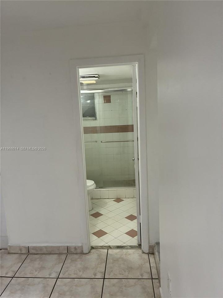 329 W 41st St #1 - Photo 6 of 12