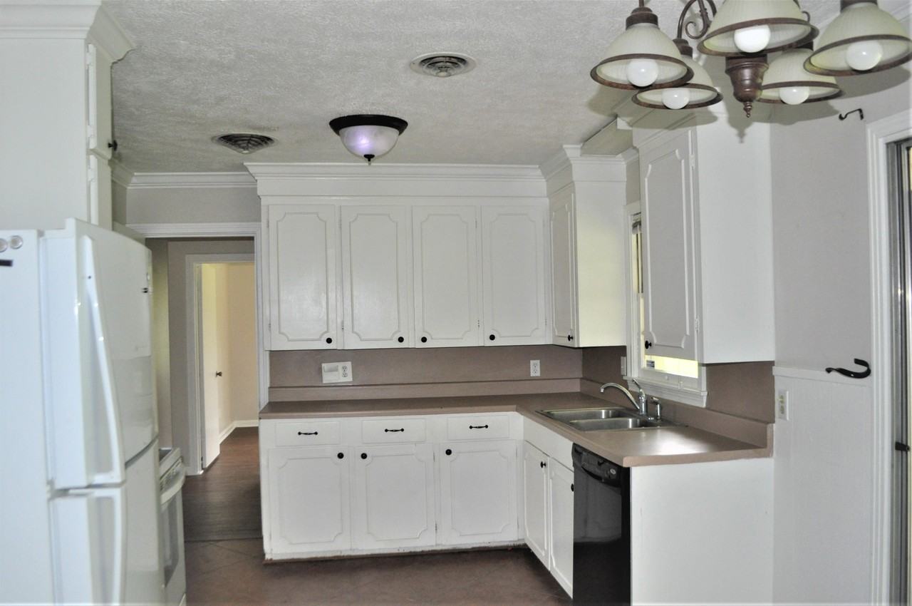 3921 Creole St #1 - Photo 5 of 7