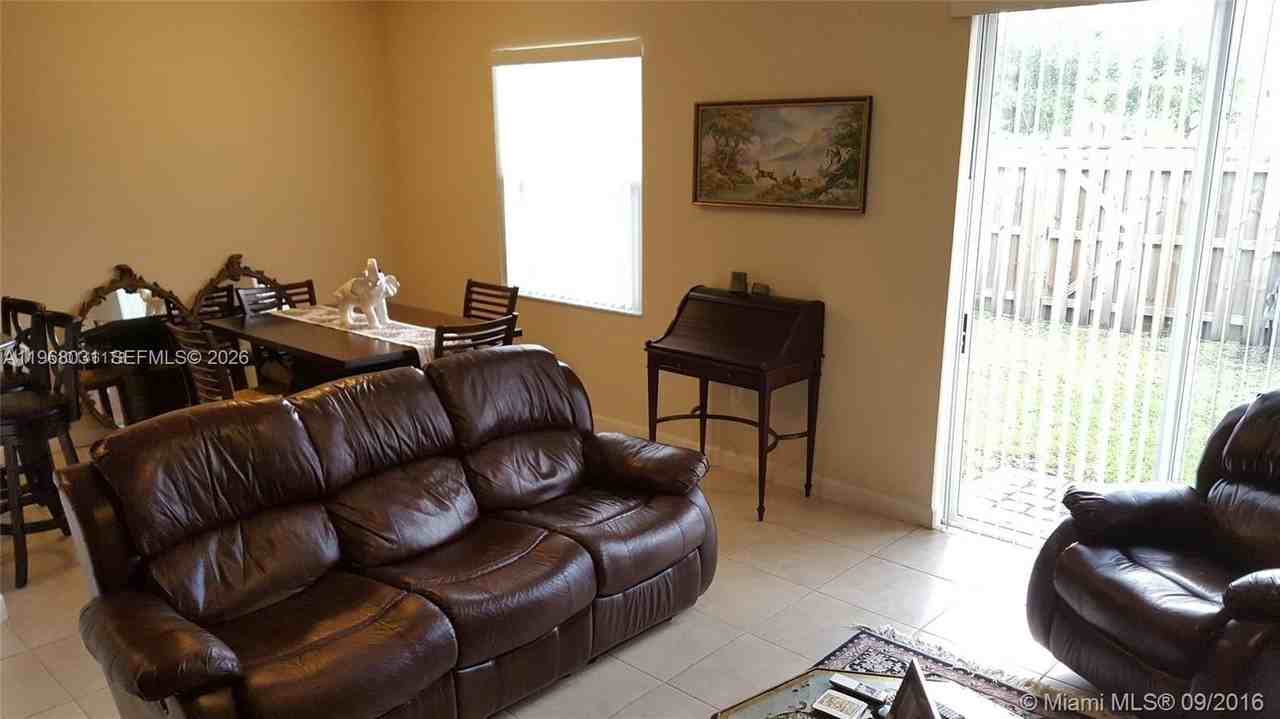 14716 Sw 25th Ln #14716 - Photo 4 of 13