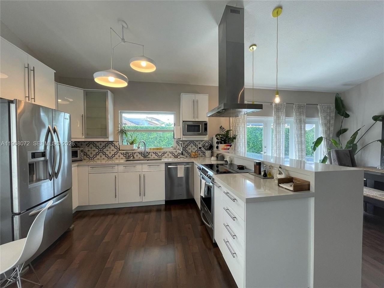 1103 Nw 133rd Ct - Photo 2 of 17