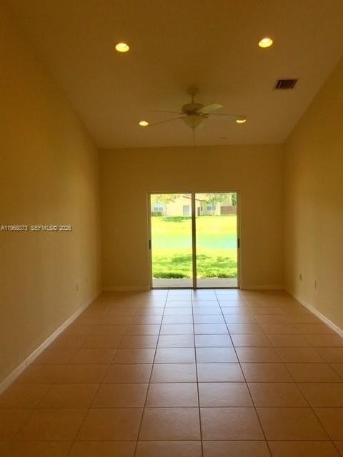 3323 Ne 11th Dr - Photo 6 of 12