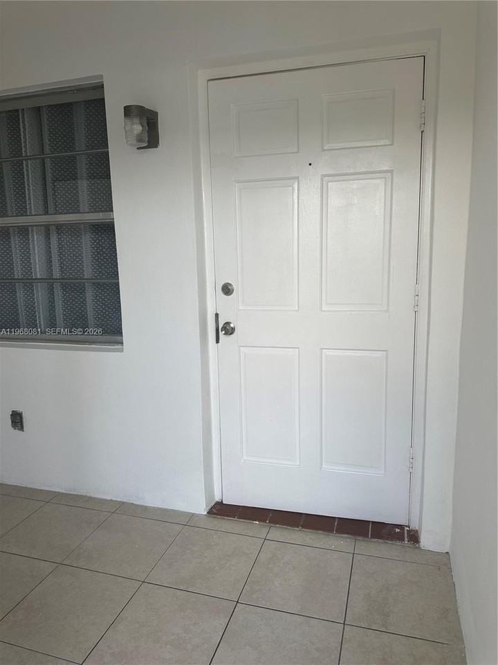 1700 Cleveland St #106 - Photo 6 of 34