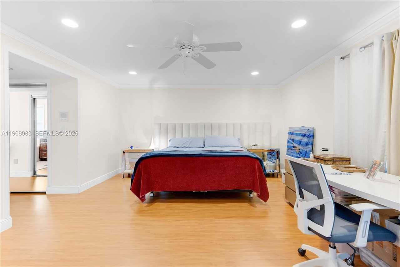 5253 Nw 94th Doral Pl #5253 - Photo 7 of 50