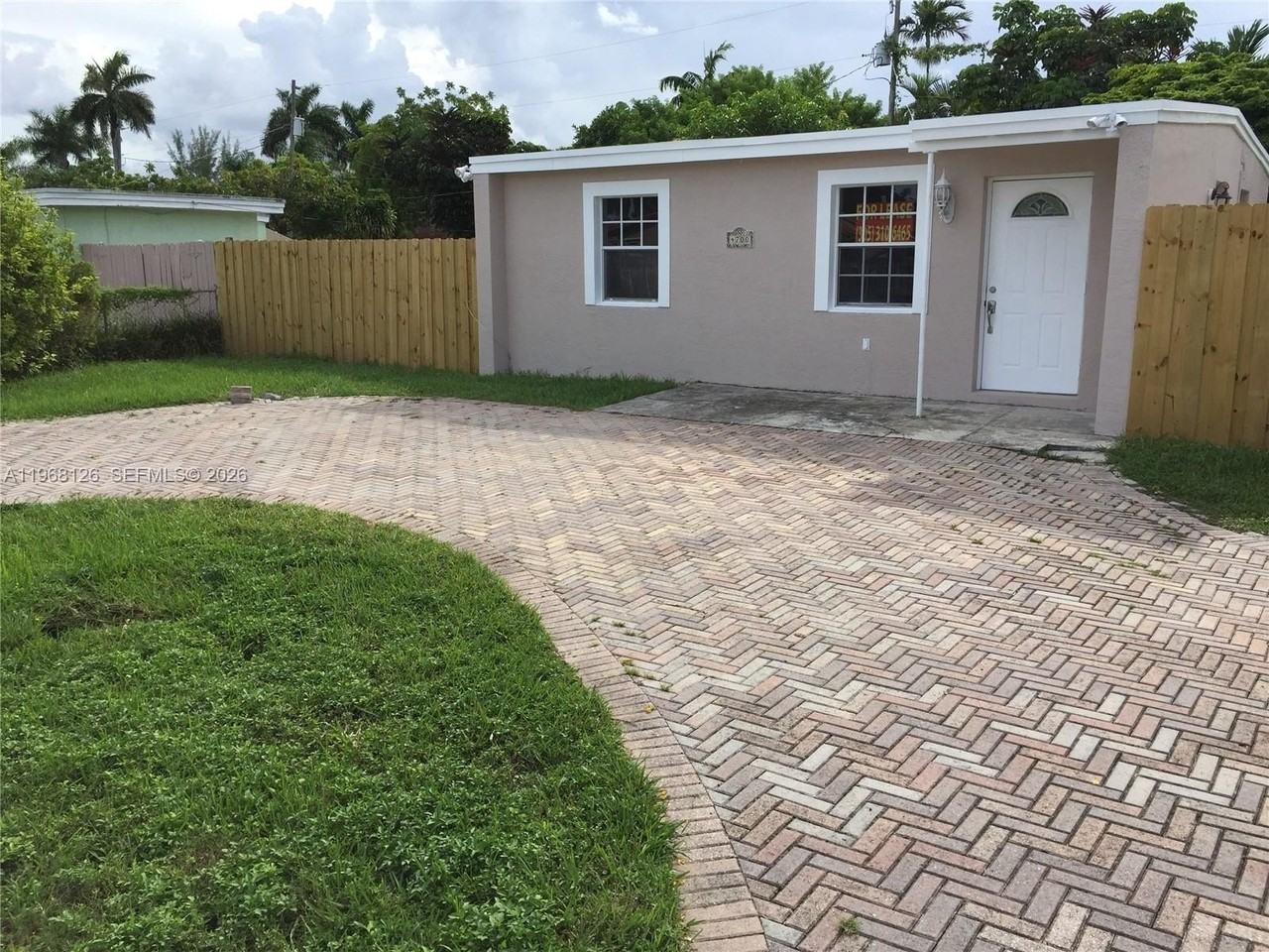 4700 Sw 97th Ave #4700 - Photo 2 of 9