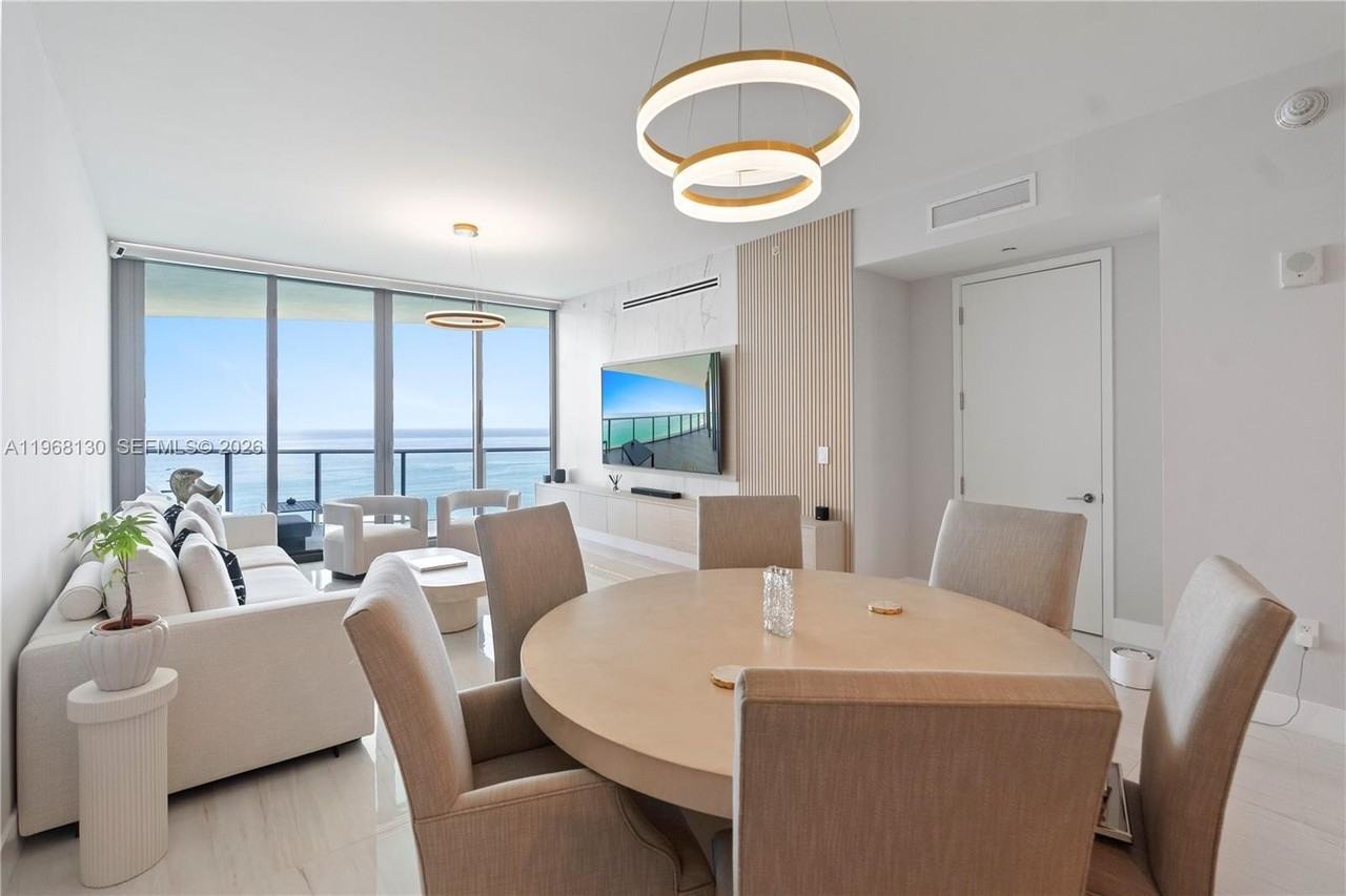 15701 Collins Ave #4003 - Photo 5 of 38