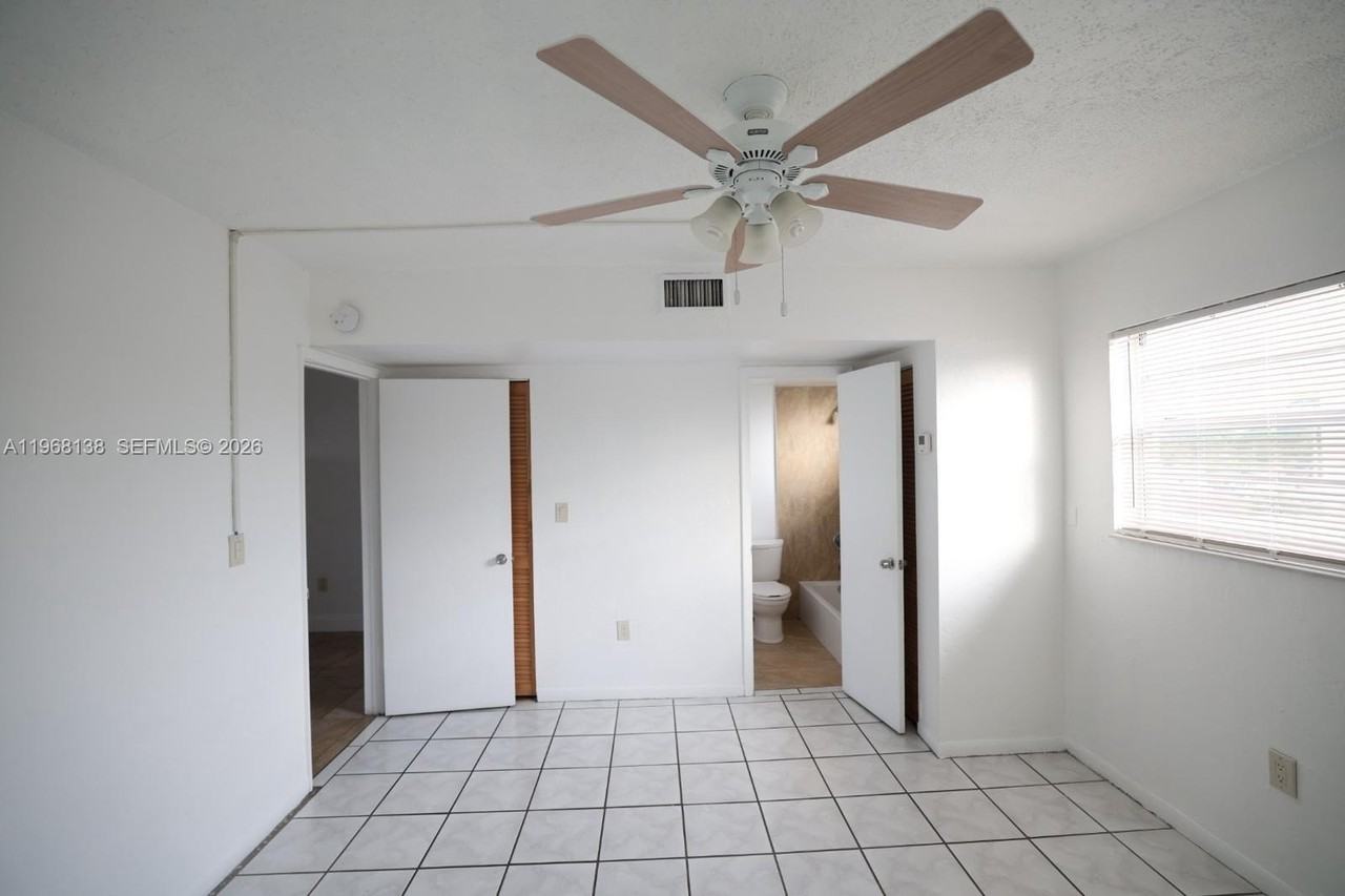 6270 W Flagler St #C8 - Photo 6 of 10