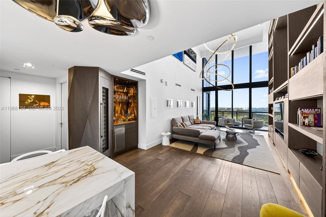 601 Ne 36th St #3407 - Photo 4 of 43