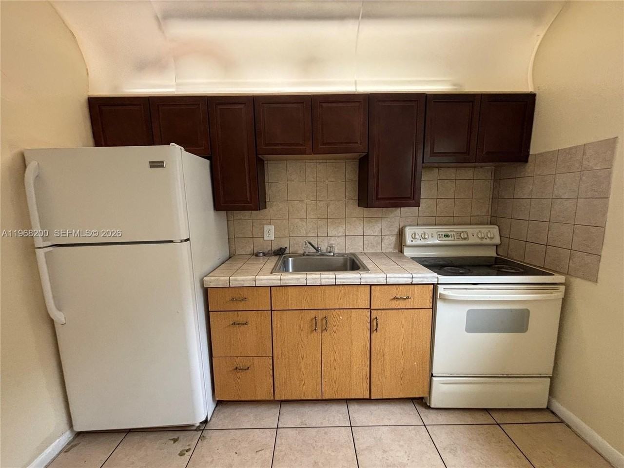 7311 Nw 37th St #1 - Photo 3 of 8