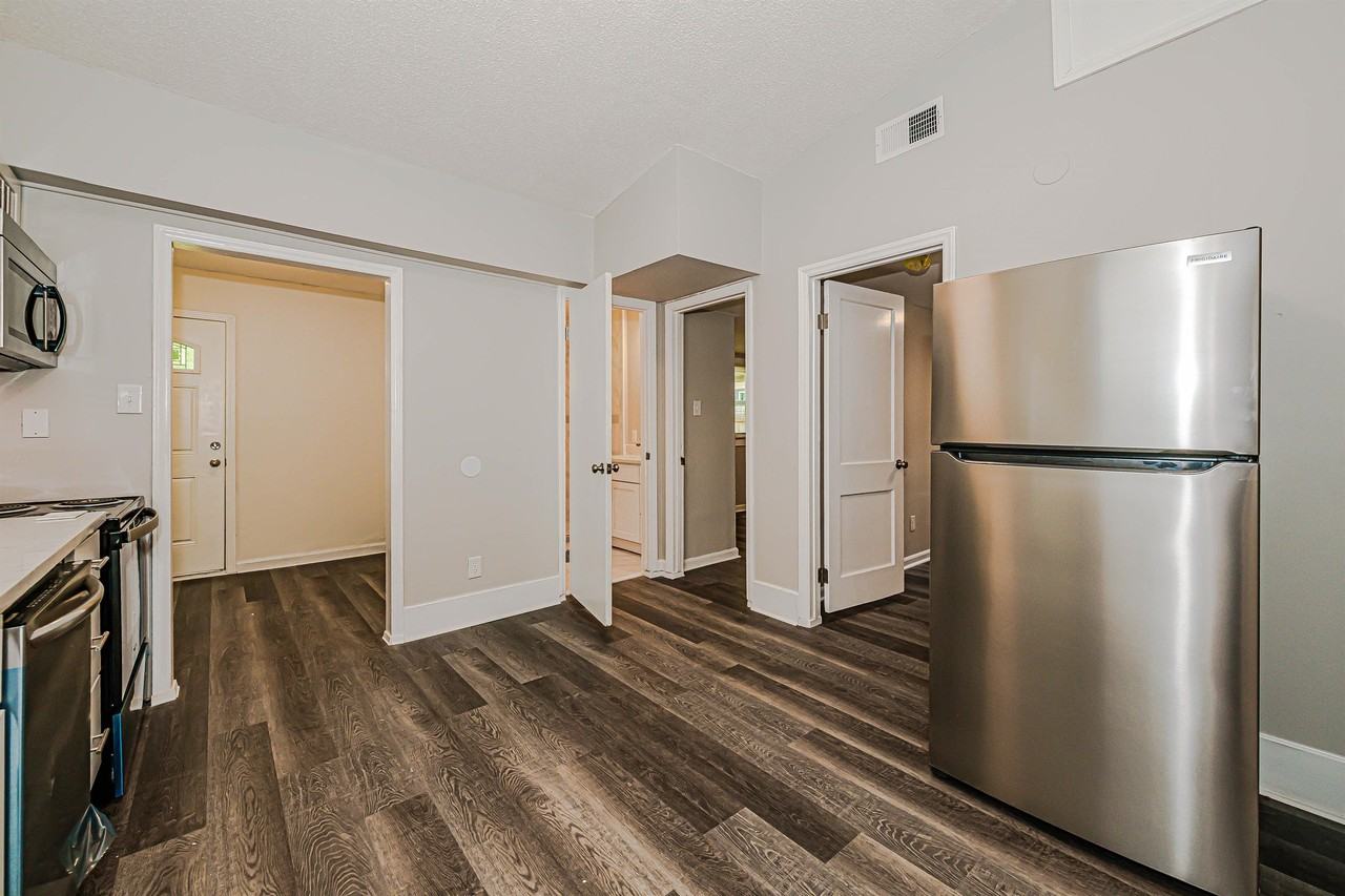 1807 Erie St #1 - Photo 6 of 24