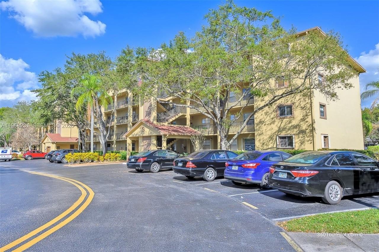 1351 Sw 125th Ave #401S - Photo 4 of 40