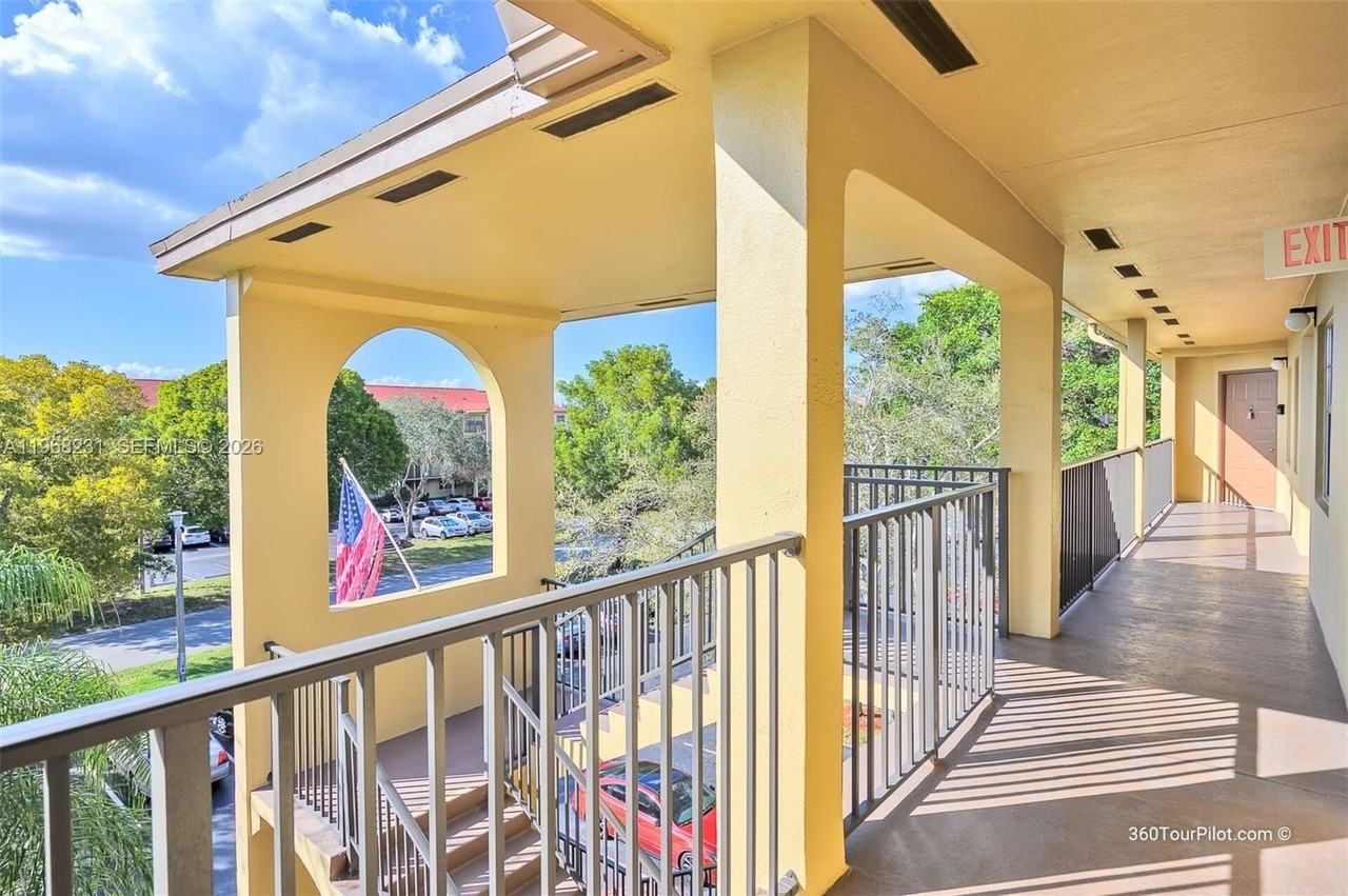 1351 Sw 125th Ave #401S - Photo 5 of 40