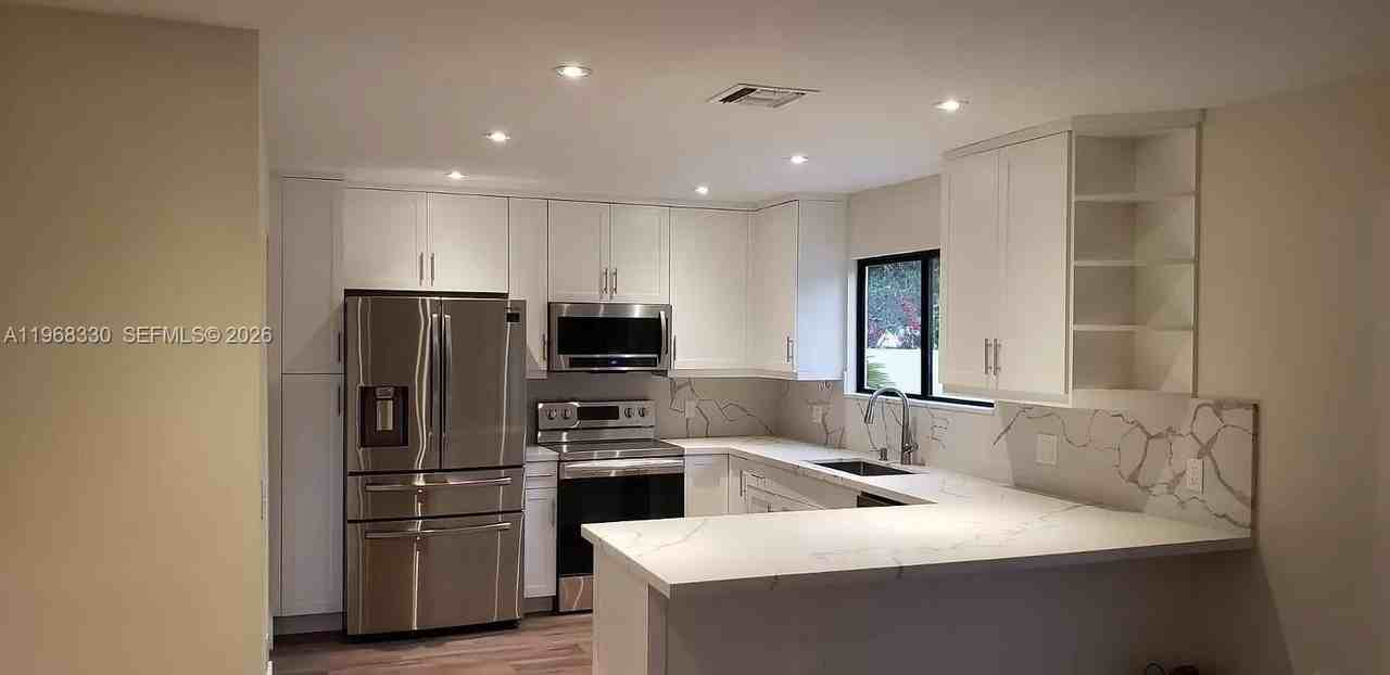 13161 Sw 95th Ave #1 - Photo 6 of 19