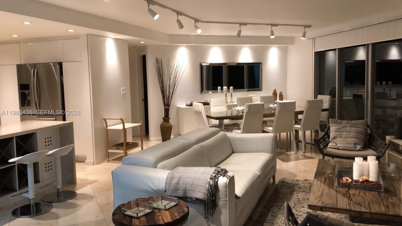 5151 Collins Ave #532 - Photo 5 of 50