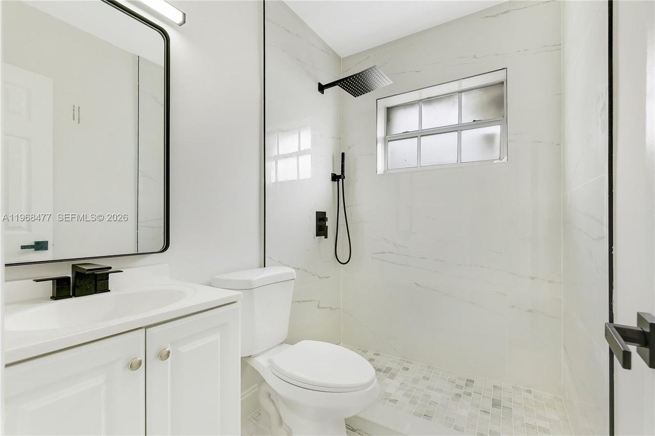 1231 Nw 68th St #1231 - Photo 5 of 21