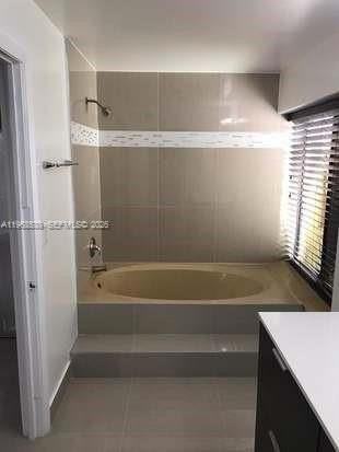 637 Executive Center Dr #N107 - Photo 4 of 6