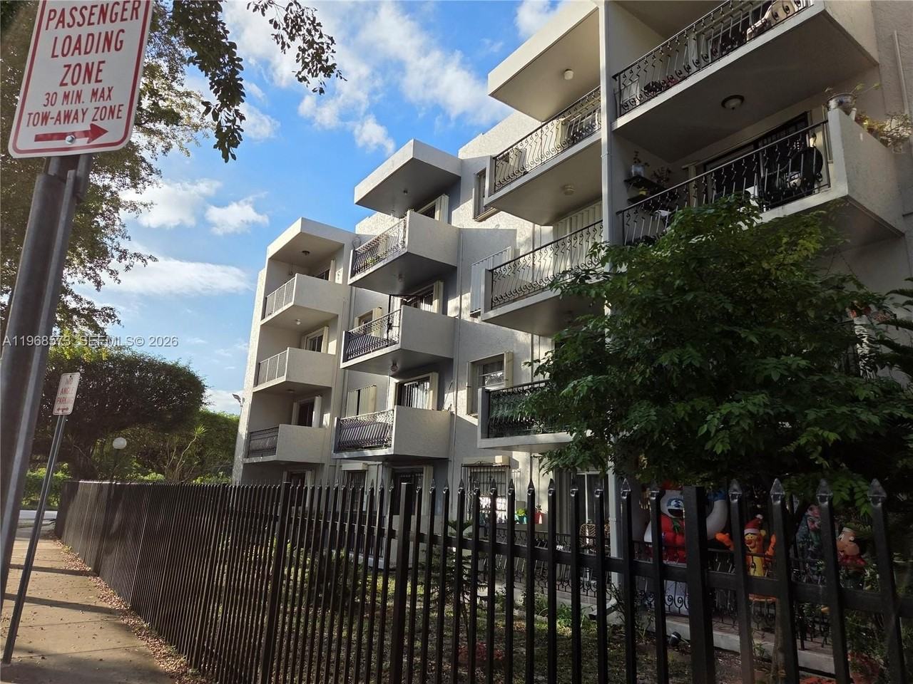 3181 Sw 13th St #304