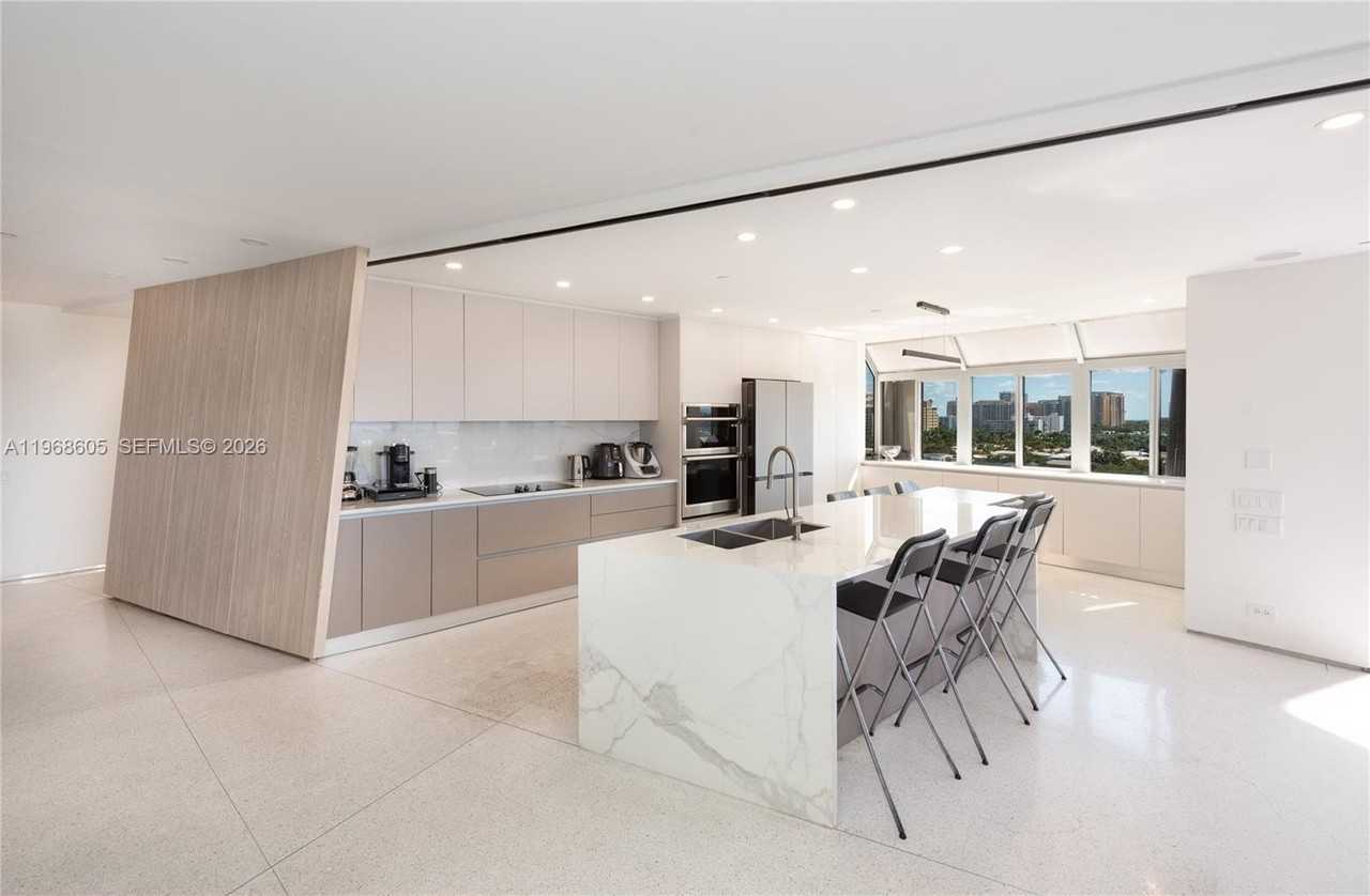 151 Crandon Blvd #939 - Photo 7 of 29