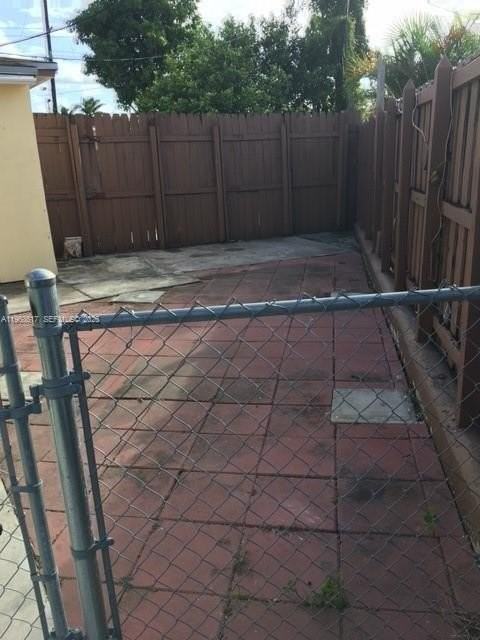 1122 Nw 24th Ct #1122 - Photo 7 of 7