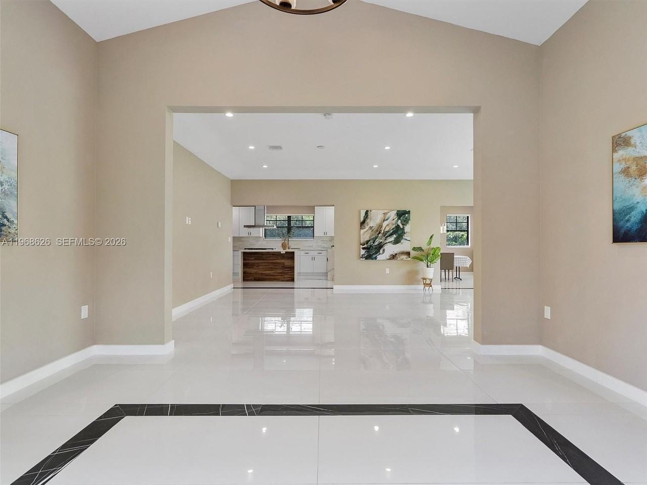 1500 Biarritz Dr #1 - Photo 3 of 18