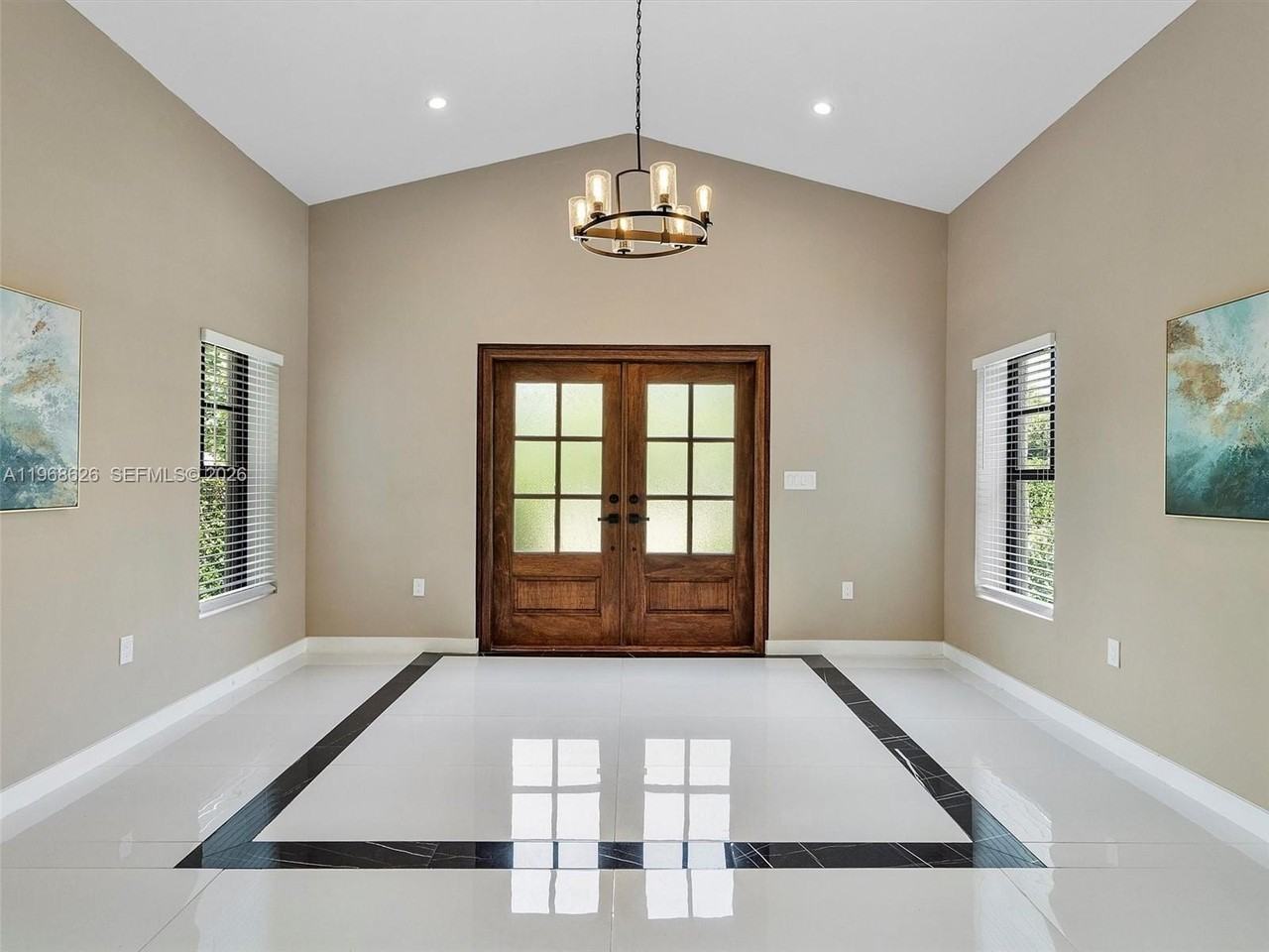 1500 Biarritz Dr #1 - Photo 5 of 18