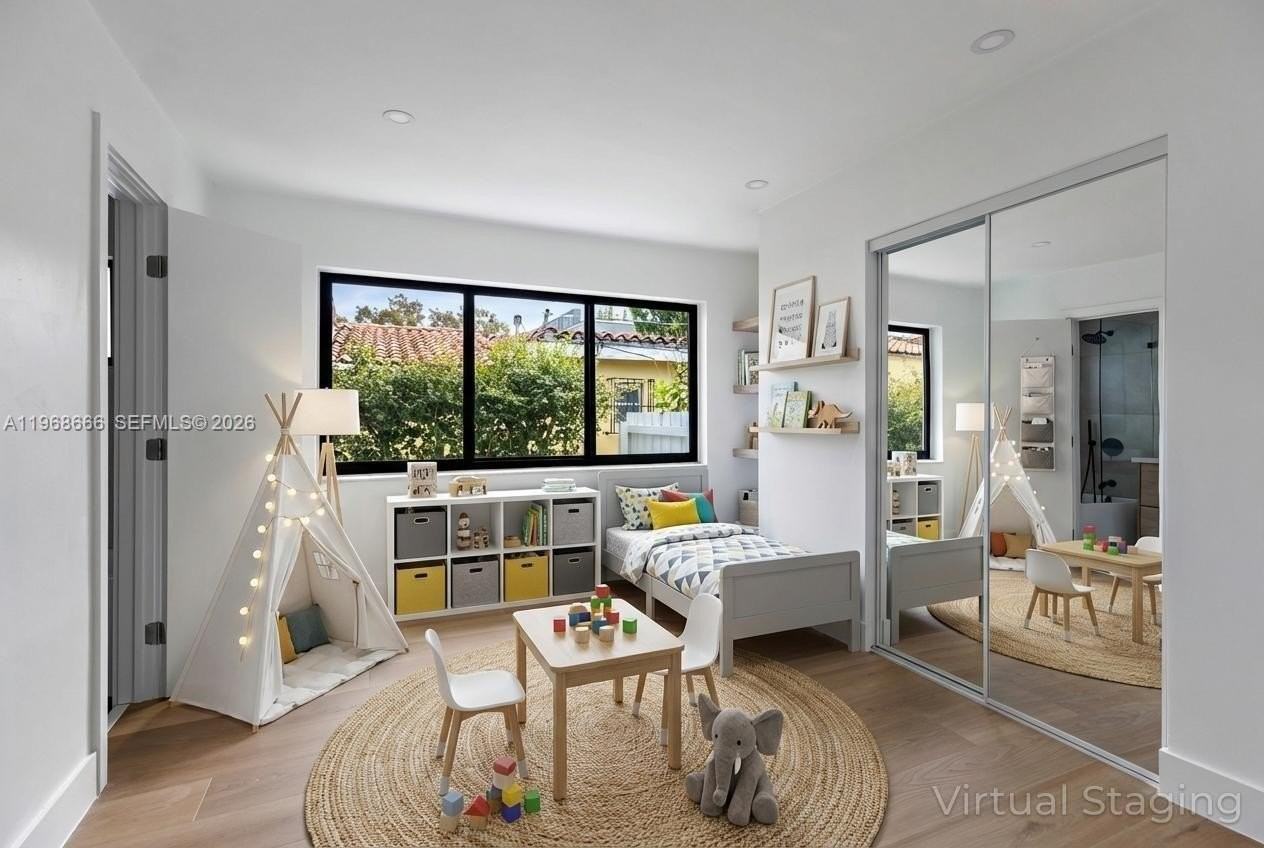 1618 Sw 18th St #1 - Photo 6 of 23