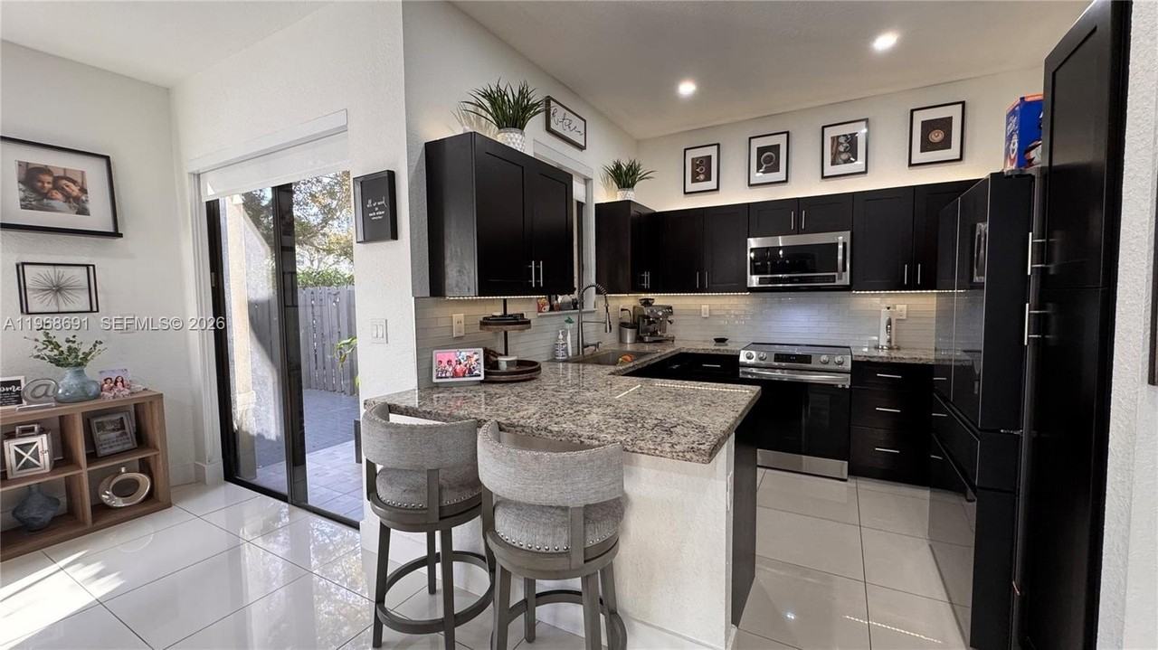 12764 Sw 131st Ter #12764 - Photo 7 of 30