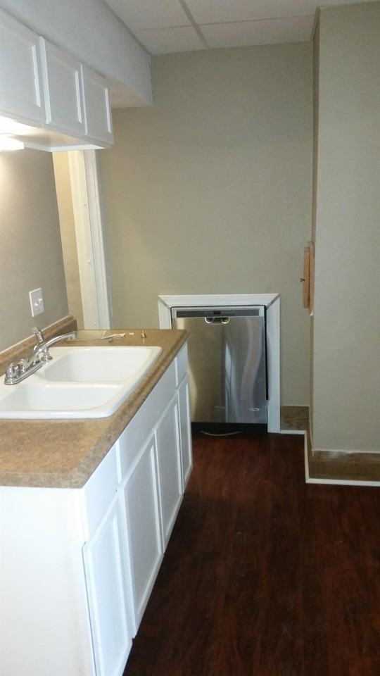 109 Leland Ave #1 - Photo 4 of 20