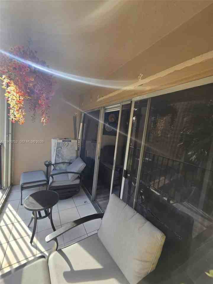 506 Nw 87th Ave #201 - Photo 6 of 20