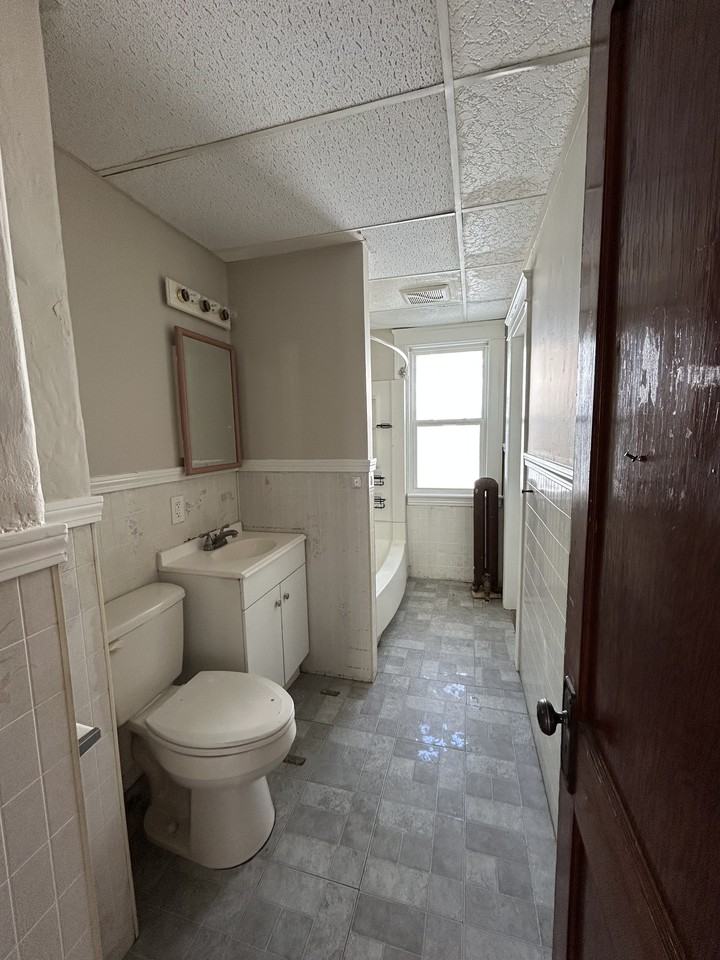 44 Fairfax Rd #2 - Photo 5 of 22