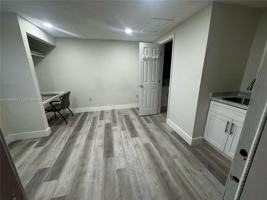 featured image of 582 E 18th St #C