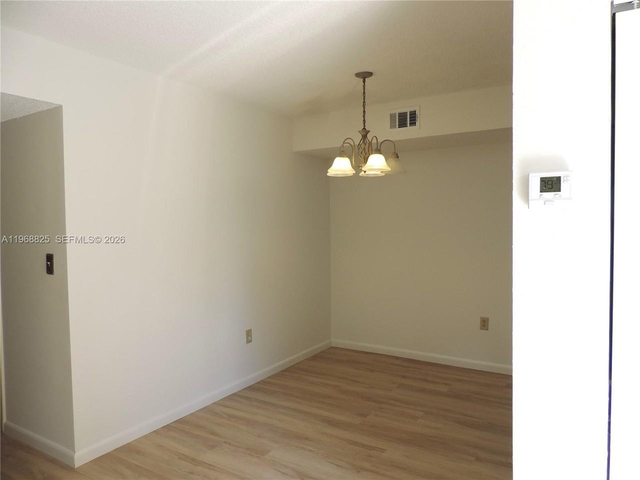 566 Nw 114th Ave #204 - Photo 2 of 27