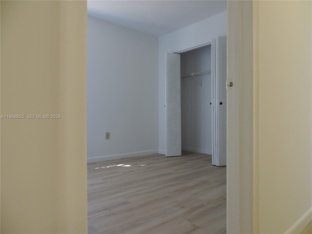 566 Nw 114th Ave #204 - Photo 7 of 27