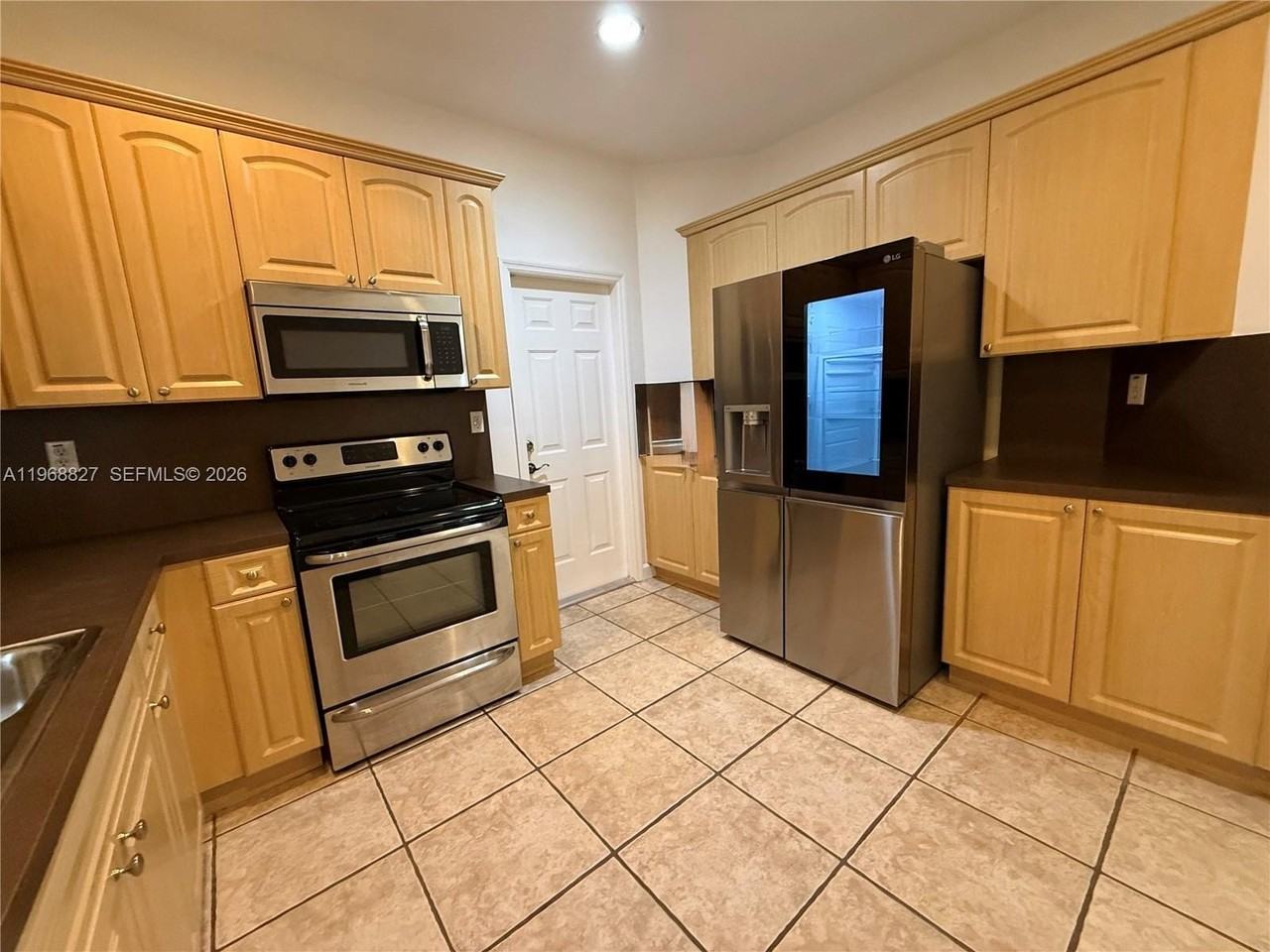 1877 Sw 155th Ave #0 - Photo 4 of 20