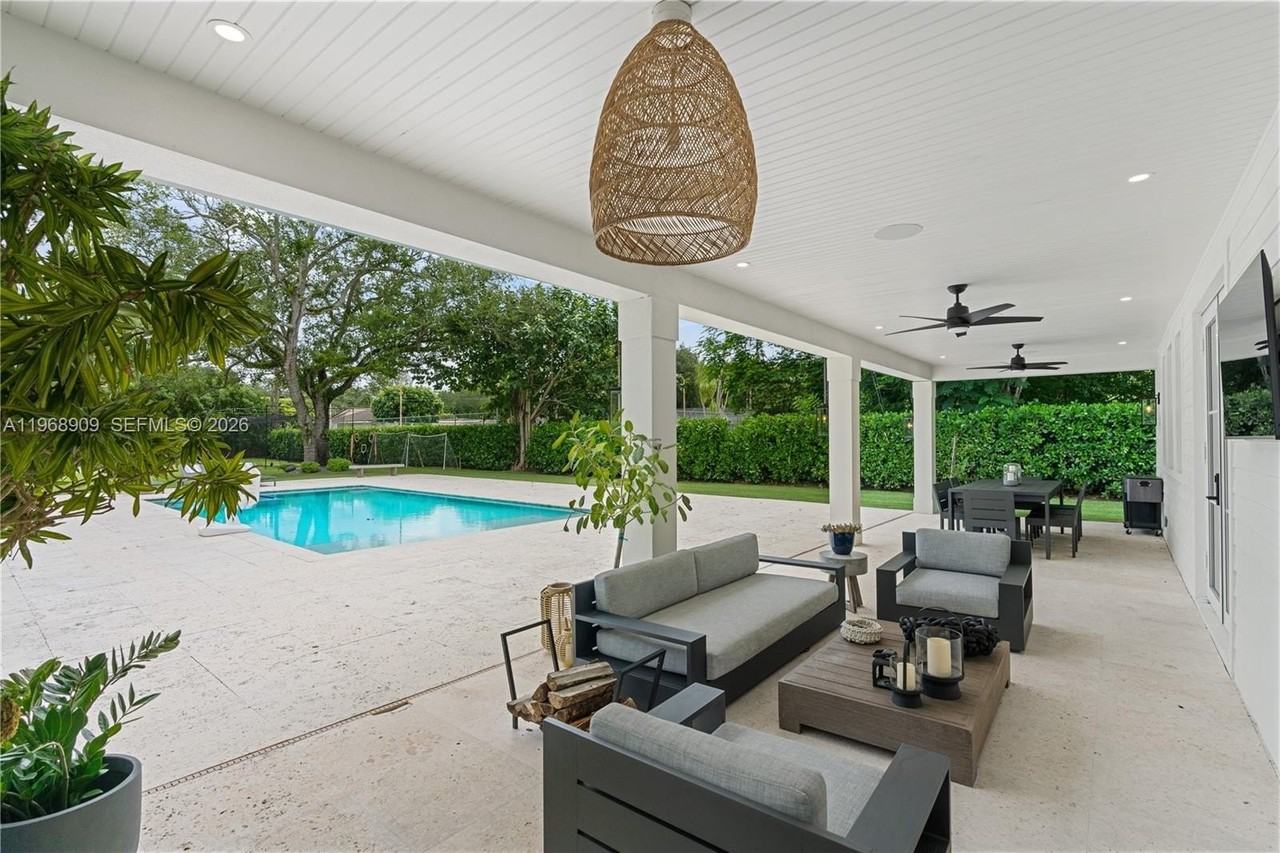 9301 Sw 93rd Ave #01 - Photo 7 of 50