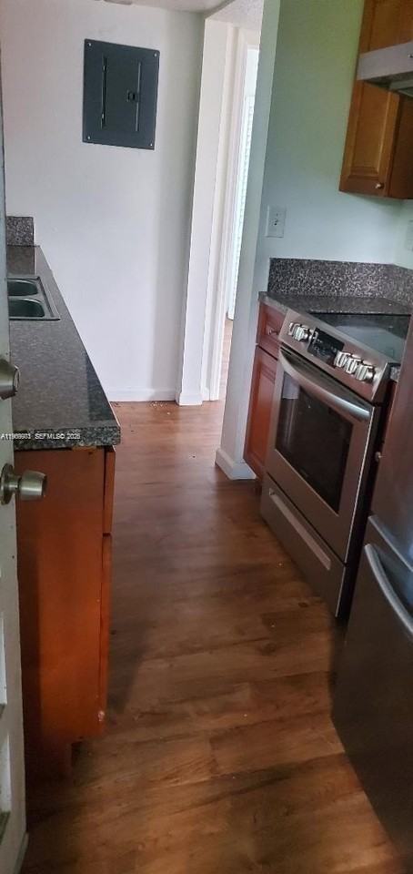 4103 Riverside Dr #4 - Photo 6 of 6