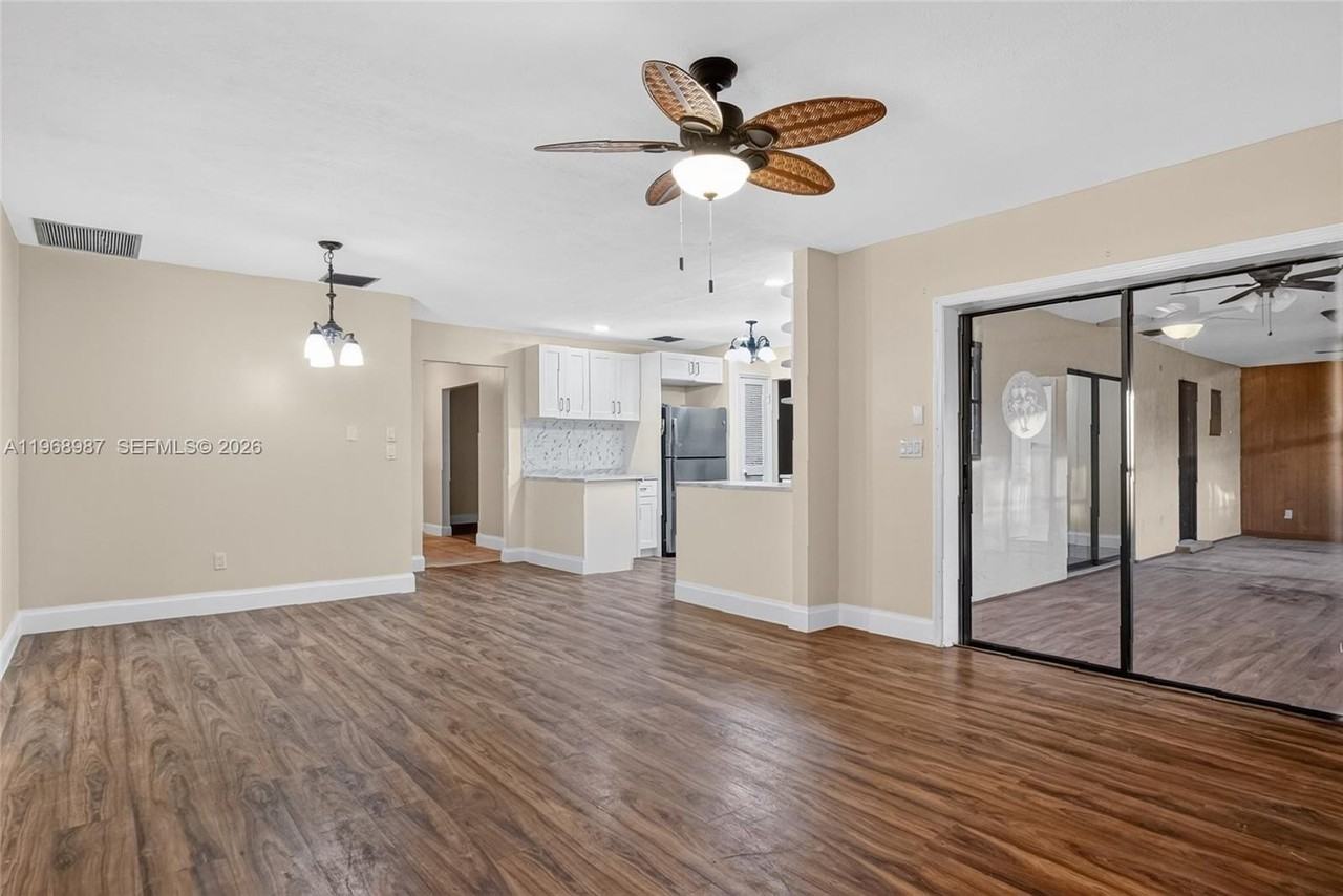 525 Se Brookside Ter - Photo 6 of 32