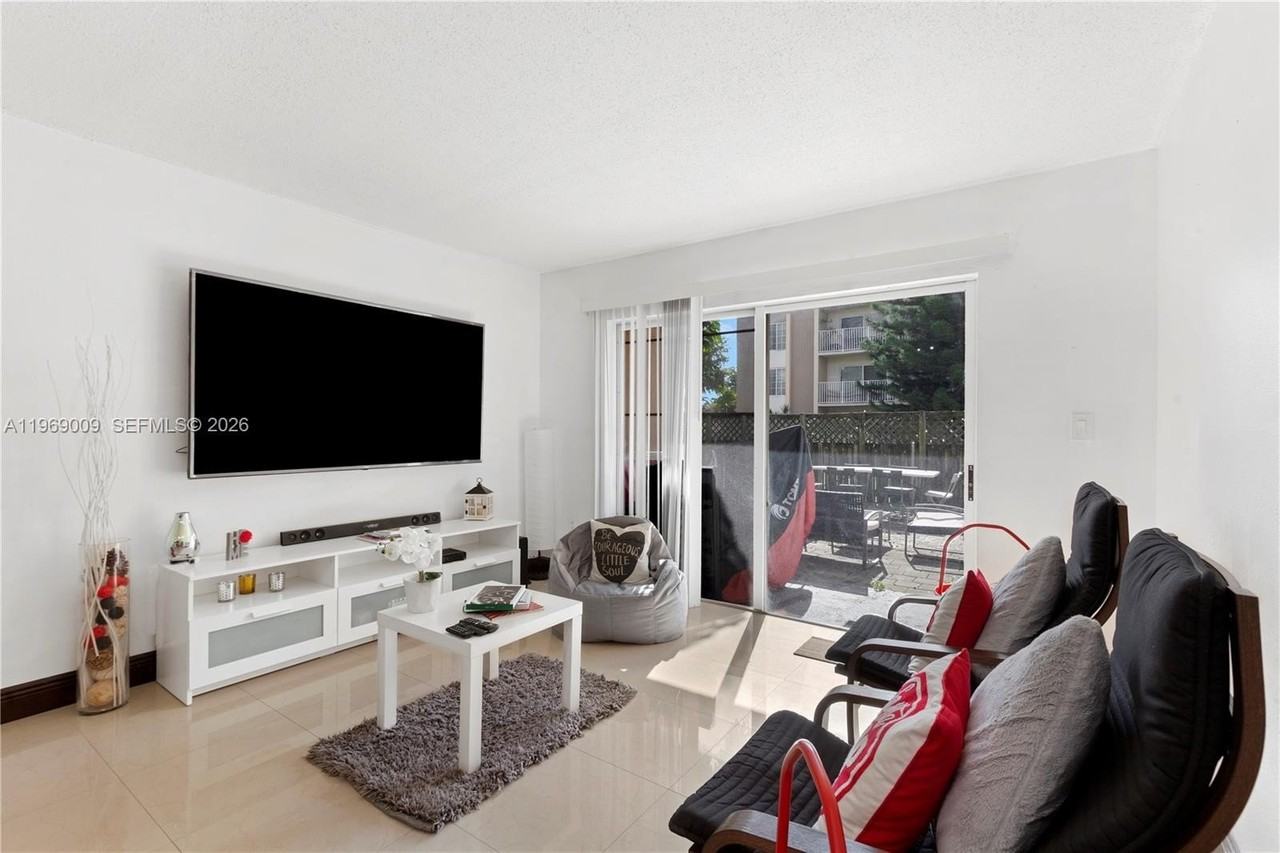 4910 Nw 79th Ave #103 - Photo 4 of 22