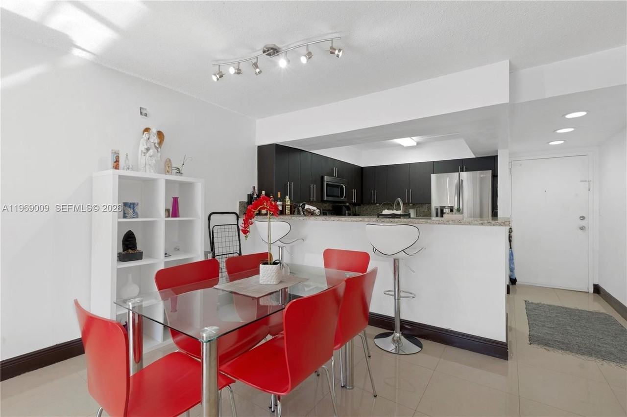 4910 Nw 79th Ave #103 - Photo 7 of 22