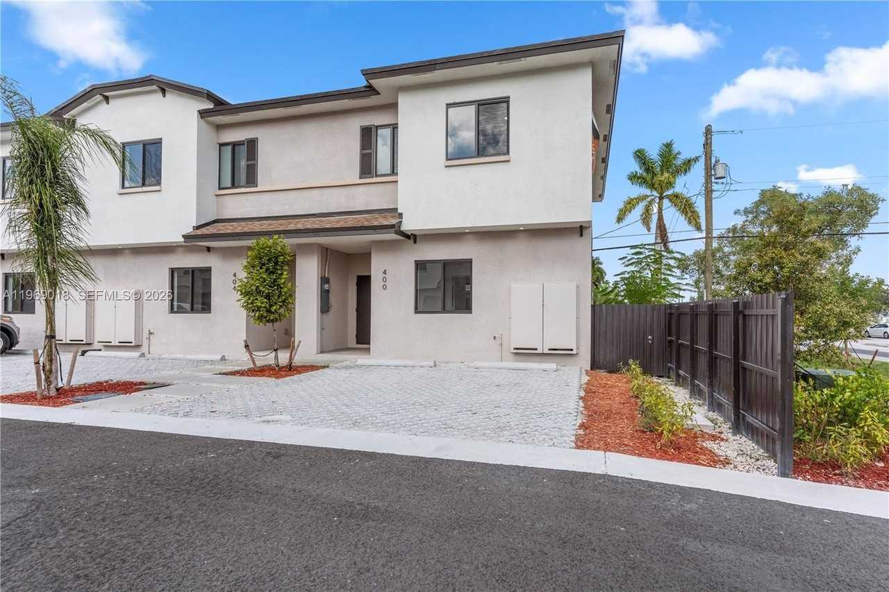 408 Sw 1st St #1 - Photo 2 of 28