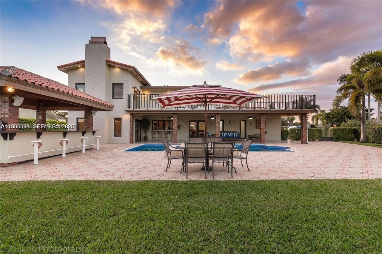 19701 W Oakmont Dr - Photo 6 of 35