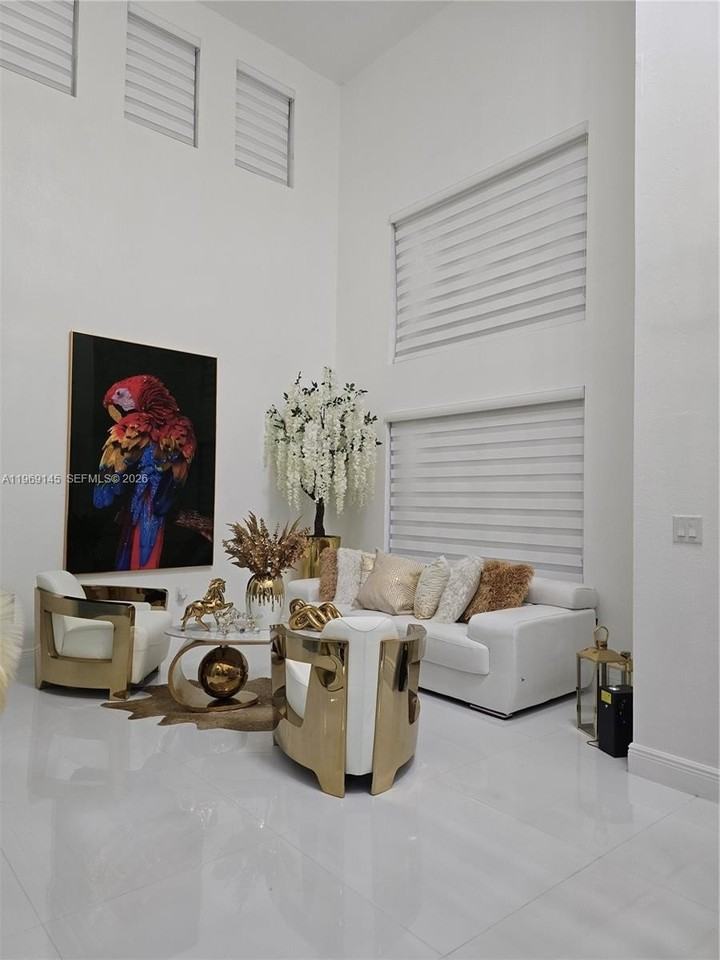 15220 Sw 49th St - Photo 4 of 50