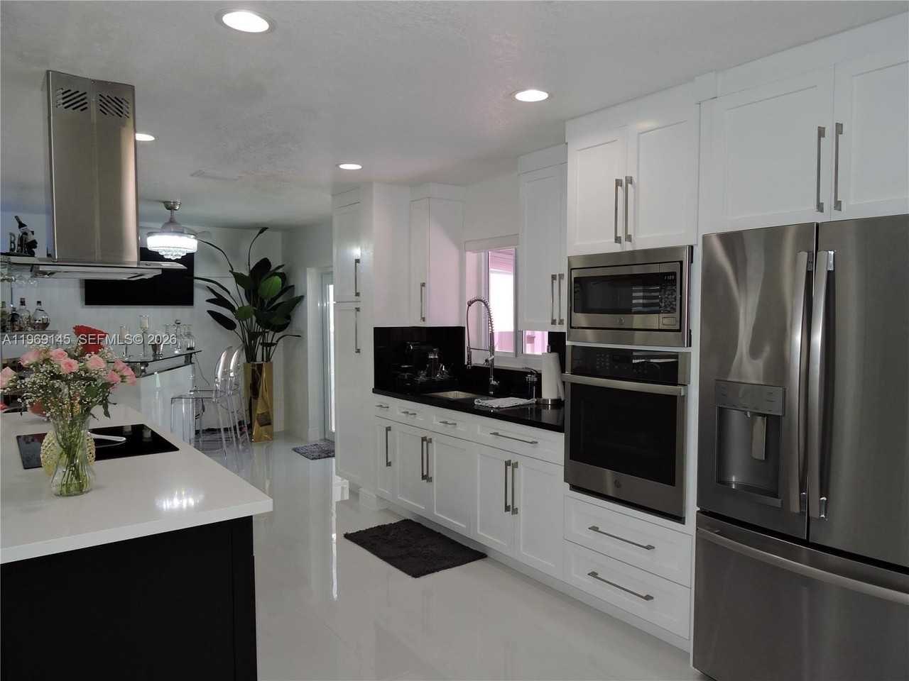 15220 Sw 49th St - Photo 7 of 50