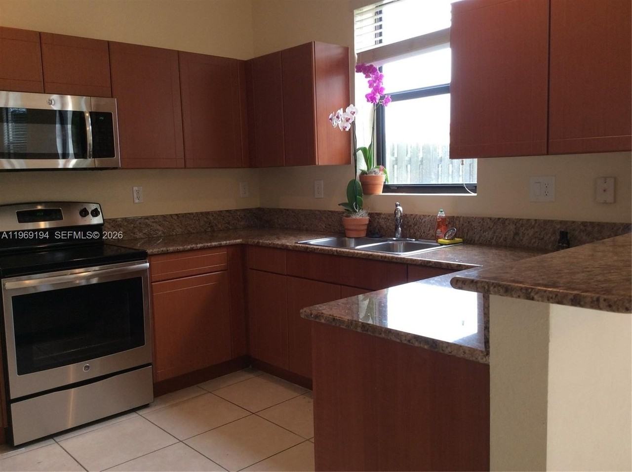 11280 Sw 238th St #11280 - Photo 2 of 16