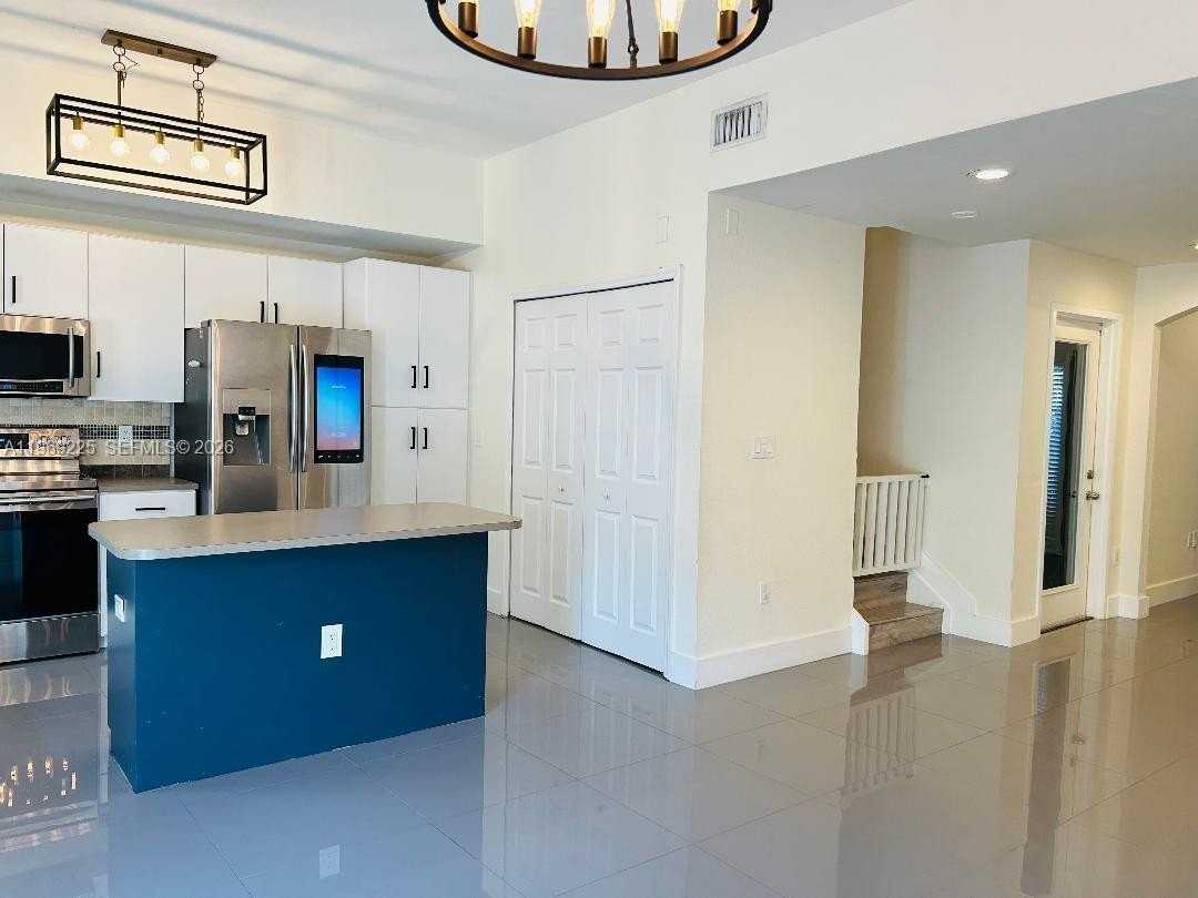 8892 Sw 223rd Ter #0 - Photo 5 of 14