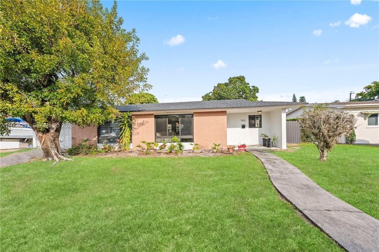 7835 W 16th Ct - Photo 3 of 33